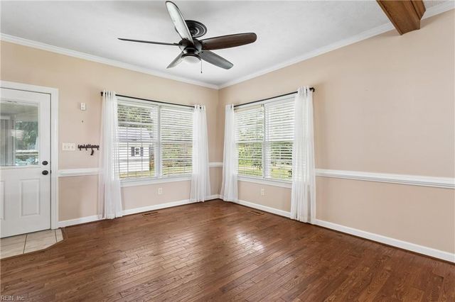 4120 Park ST, Hayes, VA 23072