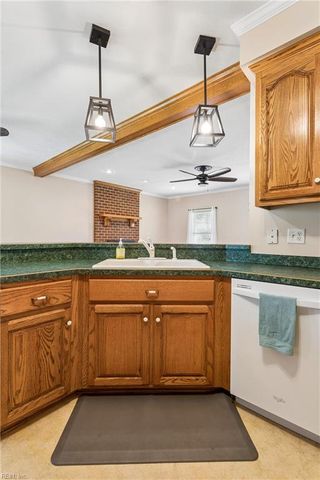 4120 Park ST, Hayes, VA 23072