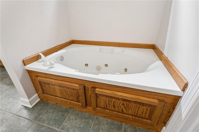 4120 Park ST, Hayes, VA 23072