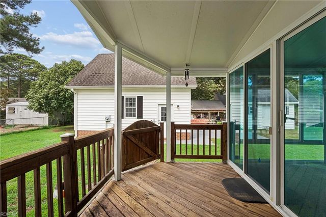4120 Park ST, Hayes, VA 23072