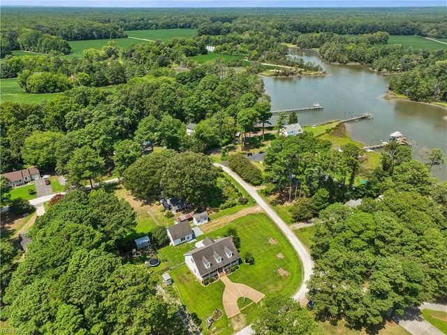 4120 Park ST, Hayes, VA 23072
