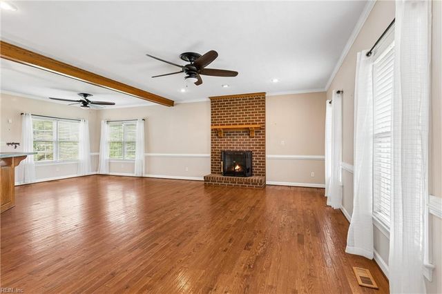 4120 Park ST, Hayes, VA 23072