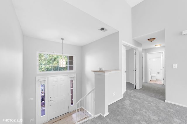30W111 Fairfax Court 30w111, Warrenville, IL 60555
