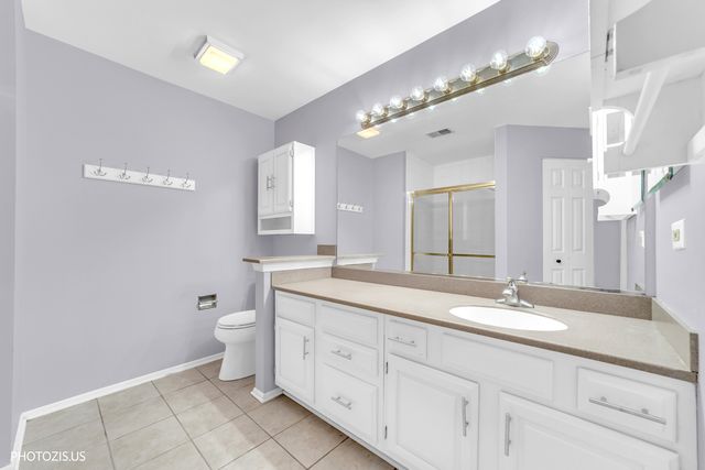 30W111 Fairfax Court 30w111, Warrenville, IL 60555