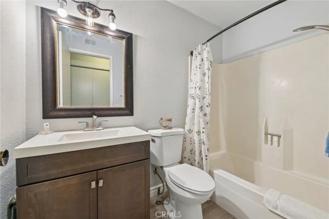 956 S Downey Place, Anaheim, CA 92804