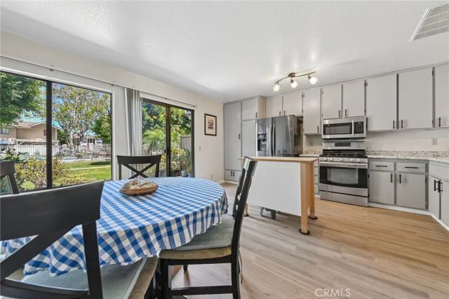 956 S Downey Place, Anaheim, CA 92804