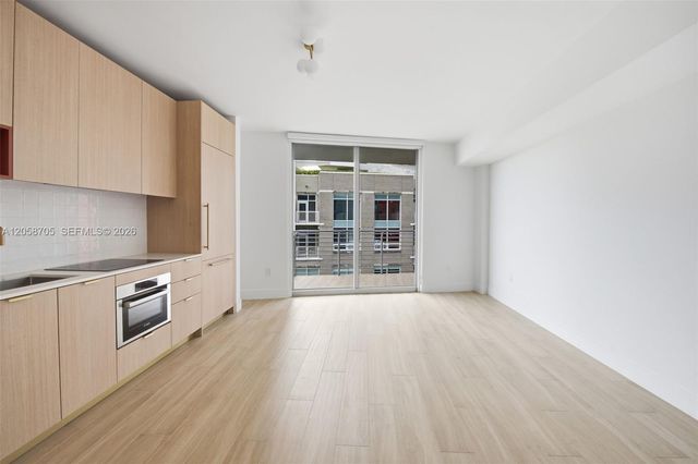 90 NE 32nd ST 414, Miami, FL 33137