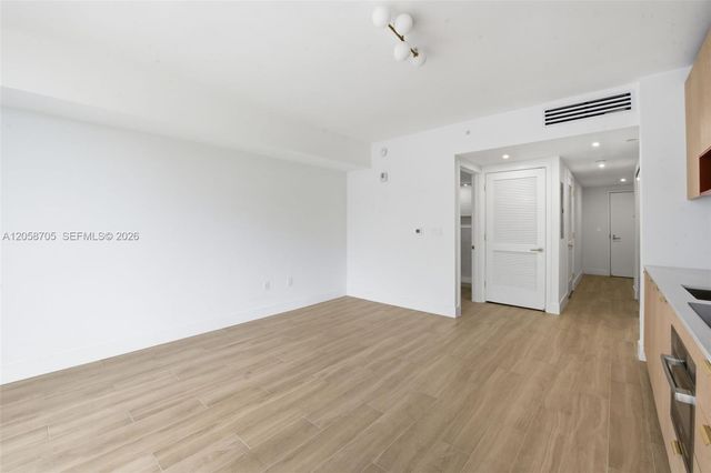 90 NE 32nd ST 414, Miami, FL 33137
