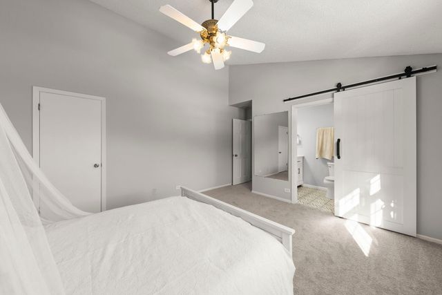 2240 Mecan Drive, Naperville, IL 60564