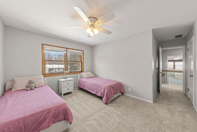 2240 Mecan Drive, Naperville, IL 60564