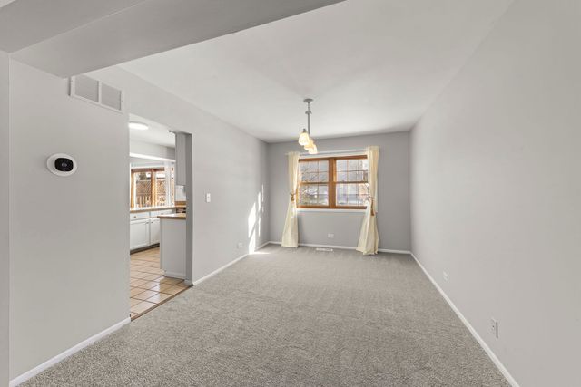 2240 Mecan Drive, Naperville, IL 60564