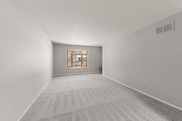 2240 Mecan Drive, Naperville, IL 60564