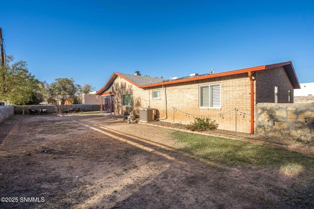 1030 Crossley Lane, Las Cruces, NM 88005