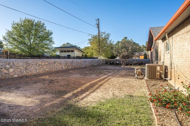 1030 Crossley Lane, Las Cruces, NM 88005
