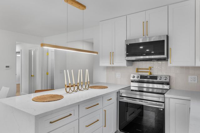 8895 Dixon Oaks Ln, Orangevale, CA 95662