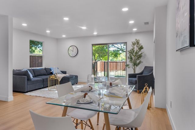 8895 Dixon Oaks Ln, Orangevale, CA 95662