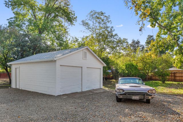 8895 Dixon Oaks Ln, Orangevale, CA 95662