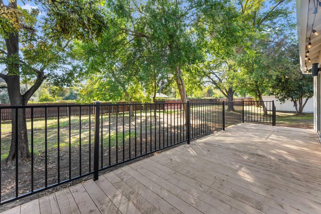 8895 Dixon Oaks Ln, Orangevale, CA 95662