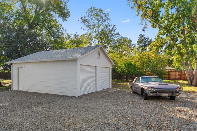 8895 Dixon Oaks Ln, Orangevale, CA 95662