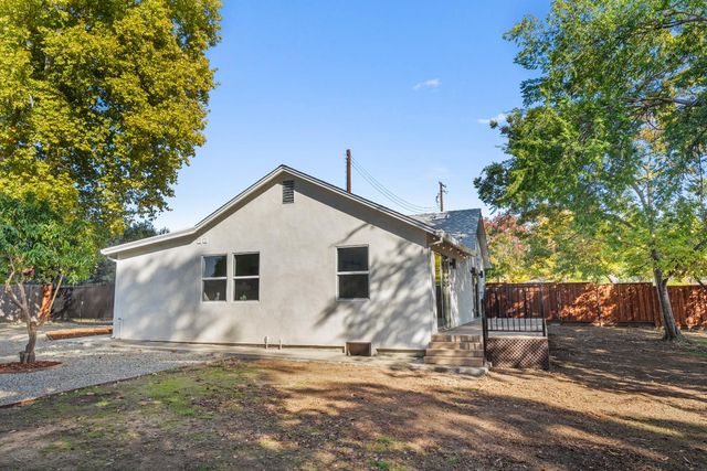 8895 Dixon Oaks Ln, Orangevale, CA 95662