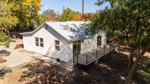 8895 Dixon Oaks Ln, Orangevale, CA 95662