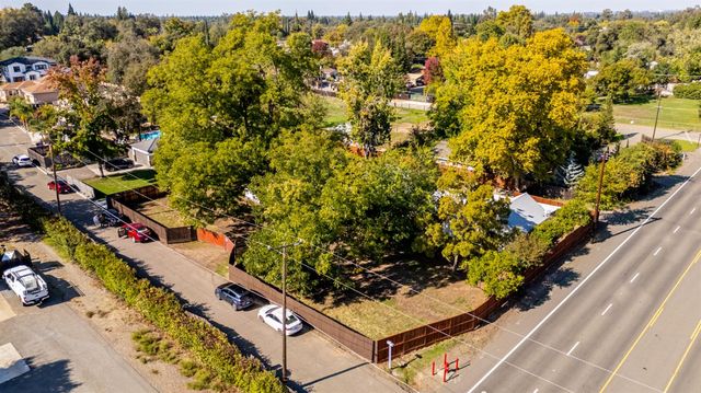 8895 Dixon Oaks Ln, Orangevale, CA 95662