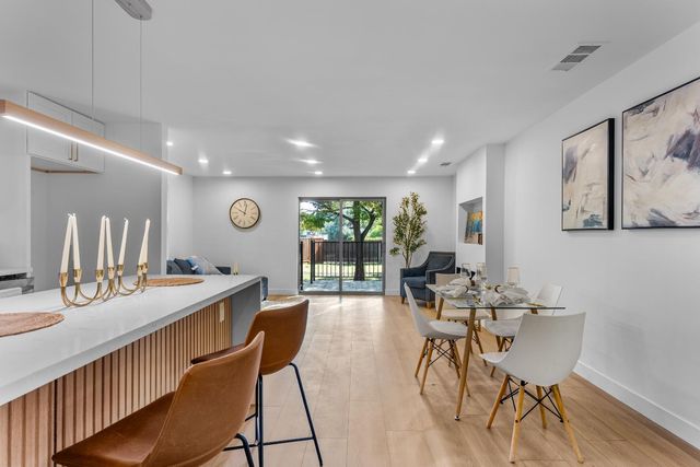 8895 Dixon Oaks Ln, Orangevale, CA 95662