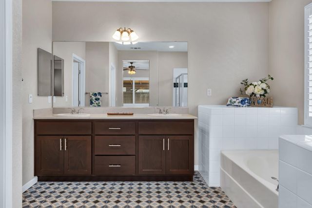 2580 Stone Creek Drive, Atwater, CA 95301