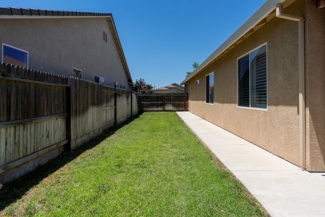 2580 Stone Creek Drive, Atwater, CA 95301