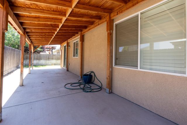 2580 Stone Creek Drive, Atwater, CA 95301