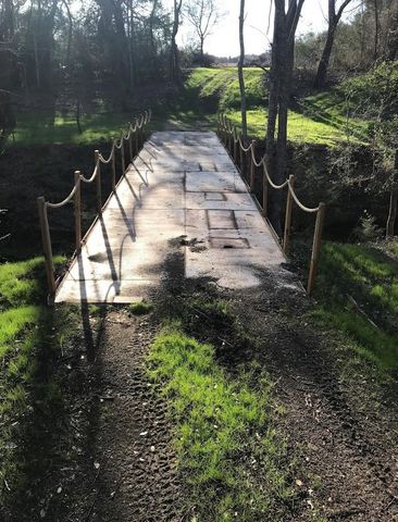 1532 County Road 250, Weimar, TX 78962