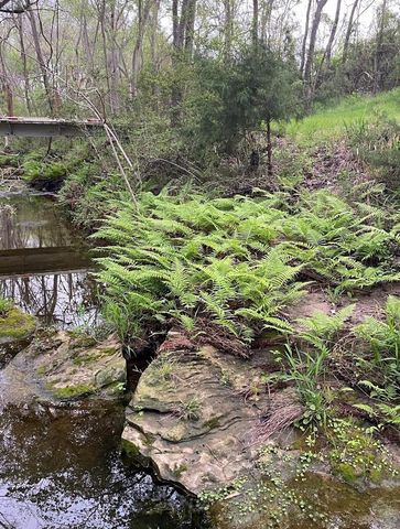 1532 County Road 250, Weimar, TX 78962