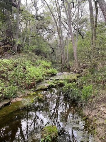 1532 County Road 250, Weimar, TX 78962