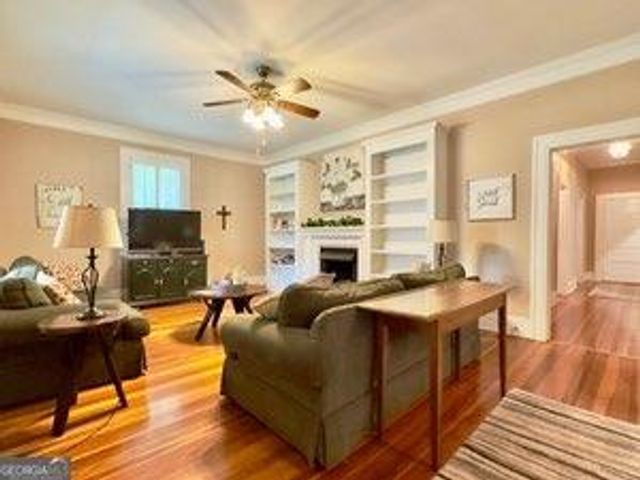 13 N Terrace N Avenue, Lindale, GA 30147