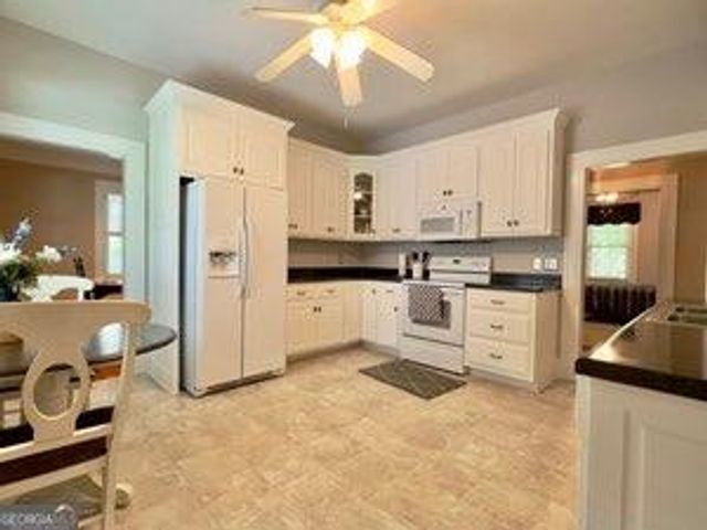 13 N Terrace N Avenue, Lindale, GA 30147