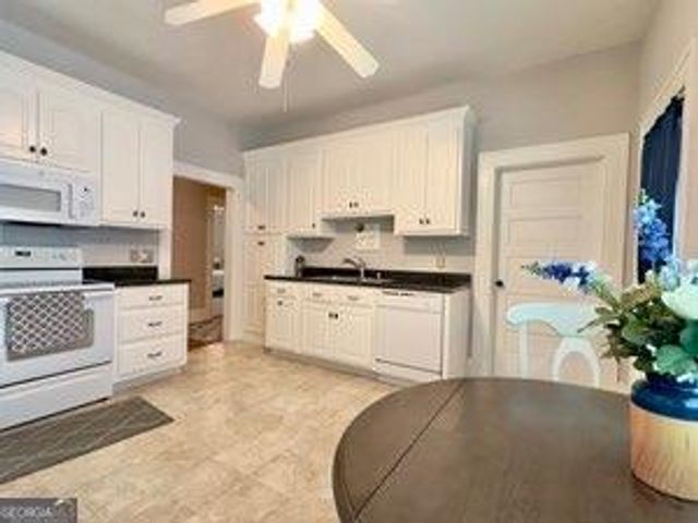 13 N Terrace N Avenue, Lindale, GA 30147