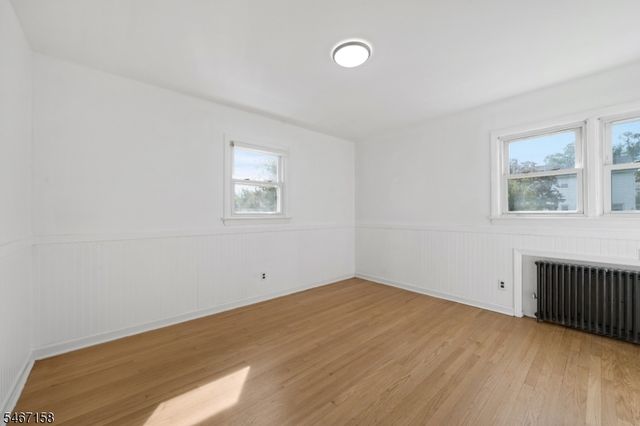 49 Warren St, Clifton City, NJ 07013