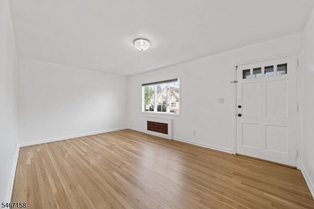 49 Warren St, Clifton City, NJ 07013