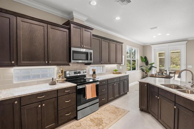 7903 LAKE JAMES BOULEVARD, Lakeland, FL 33810