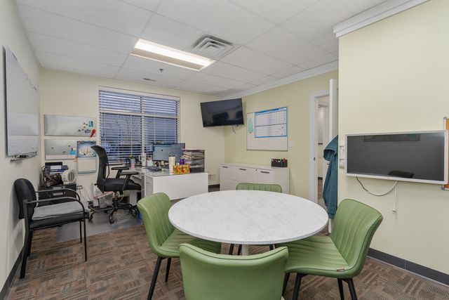 9930 W 190th Street C, Mokena, IL 60448