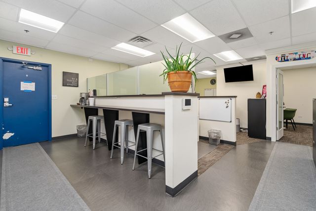 9930 W 190th Street C, Mokena, IL 60448