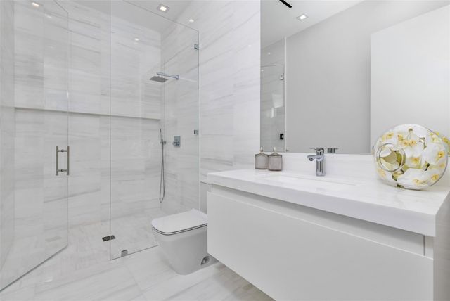 68 ISLA BAHIA Drive, Fort Lauderdale, FL 33316