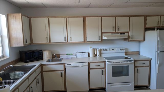 1640 JUNO TRAIL 202D, Astor, FL 32102
