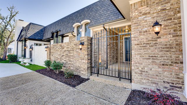 5818 Orchid Lane, Dallas, TX 75230