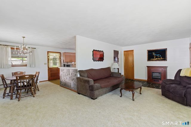 94 Windy Drive, Waterbury, CT 06705