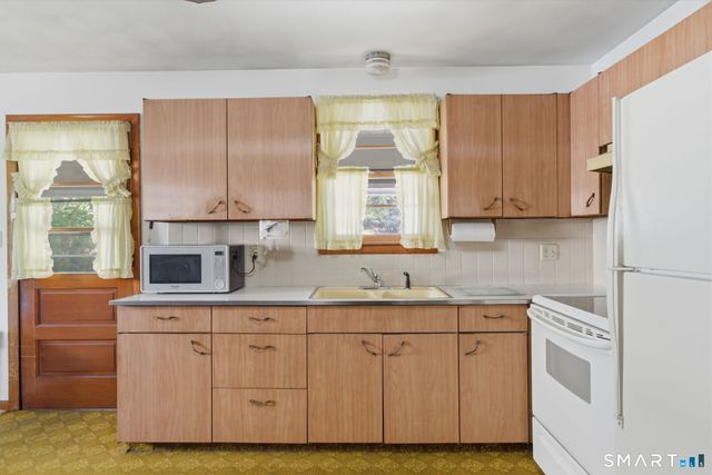 94 Windy Drive, Waterbury, CT 06705