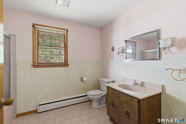 94 Windy Drive, Waterbury, CT 06705