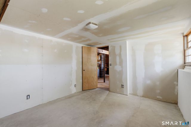 94 Windy Drive, Waterbury, CT 06705