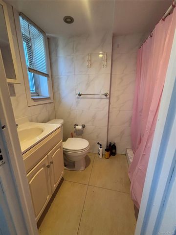 13241 60th Avenue, Flushing, NY 11355