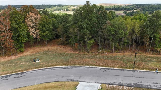6308 W Primeark Horizon Drive, Fayetteville, AR 72704